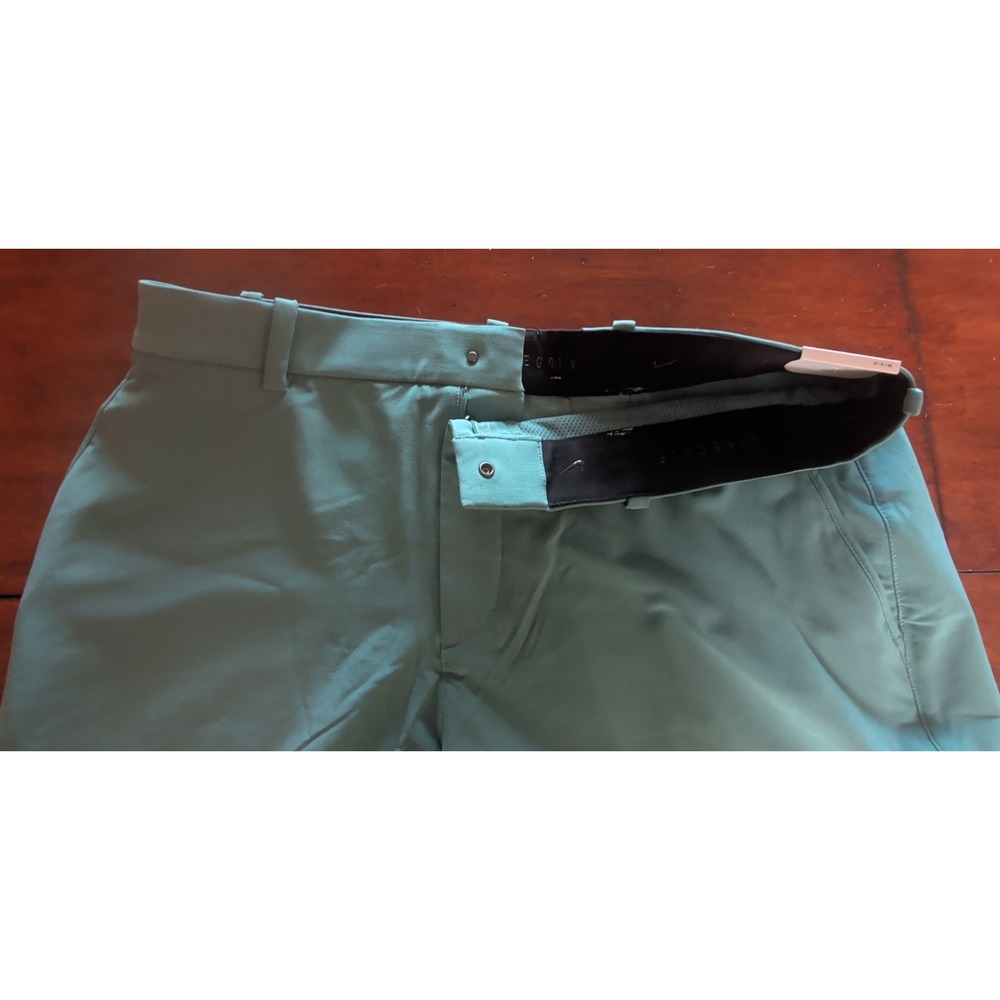 Nike Dri-Fit Mens Mint Green Quick Dry Golf Shorts Standard Fit Size 42 - Picture 3 of 8